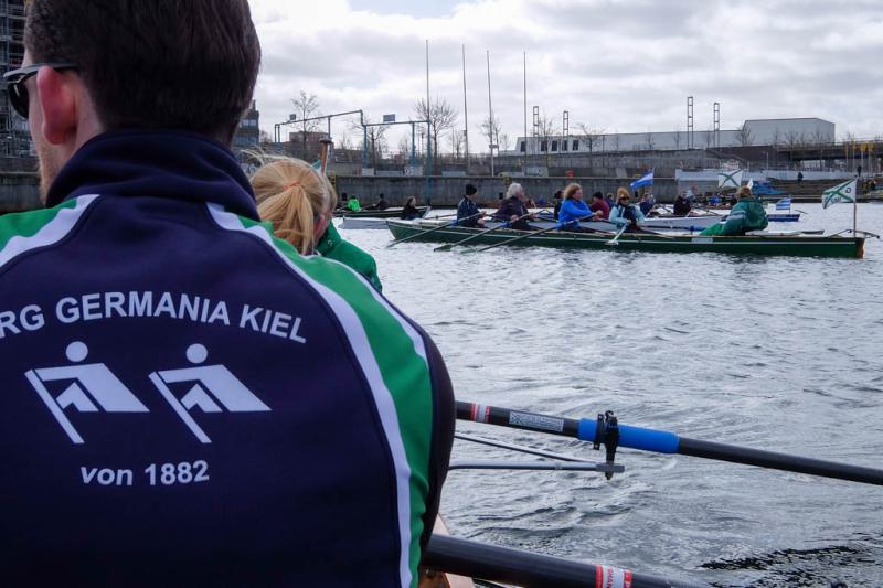 Gemeinsames Anrudern der Kieler Rudervereine und Taufe des Achters am 26. März 2023