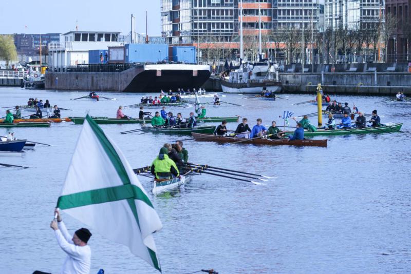 Gemeinsames Anrudern der Kieler Rudervereine und Taufe des Achters am 26. März 2023