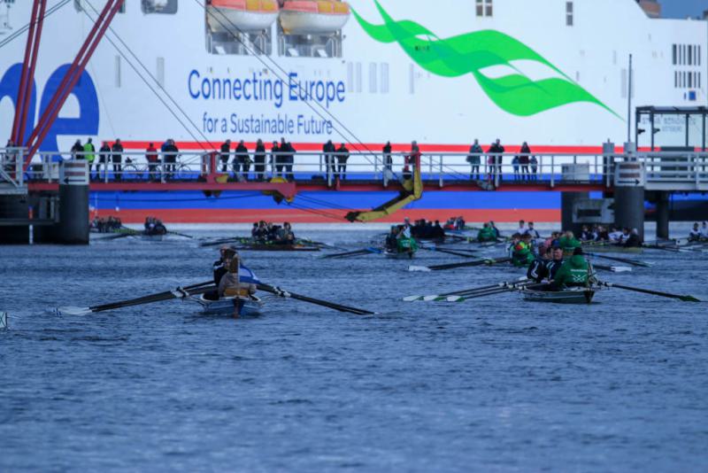 Gemeinsames Anrudern der Kieler Rudervereine und Taufe des Achters am 26. März 2023