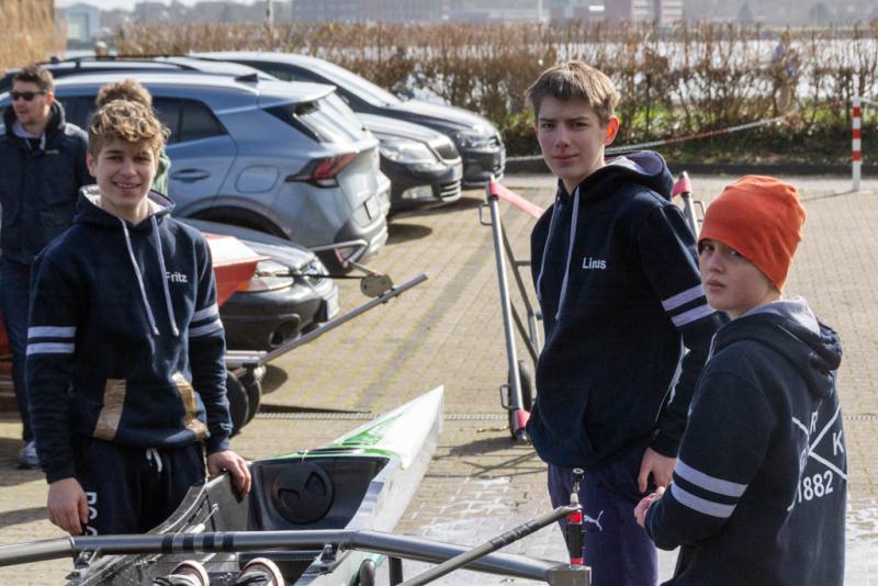 Gemeinsames Anrudern der Kieler Rudervereine und Taufe des Achters am 26. März 2023