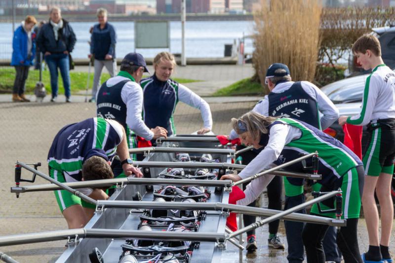 Gemeinsames Anrudern der Kieler Rudervereine und Taufe des Achters am 26. März 2023