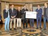 Checkübergabe der Benefizregatta "Rudern gegen Krebs" am 9. November 2021 bei Oberbürgermeister Kämpfer