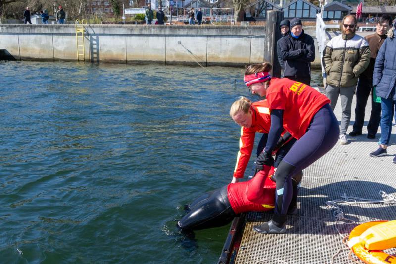 Erste-Hilfe-Fortbildung - Schwerpunkt Wasserrettung mit der DLRG am 2. April 2022