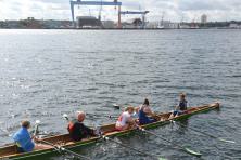 Kentertraining im Gig-Vierer Fafnir am 23. Aug. 2020 Kentertraining im Gig-Vierer Fafnir am 23. Aug. 2020