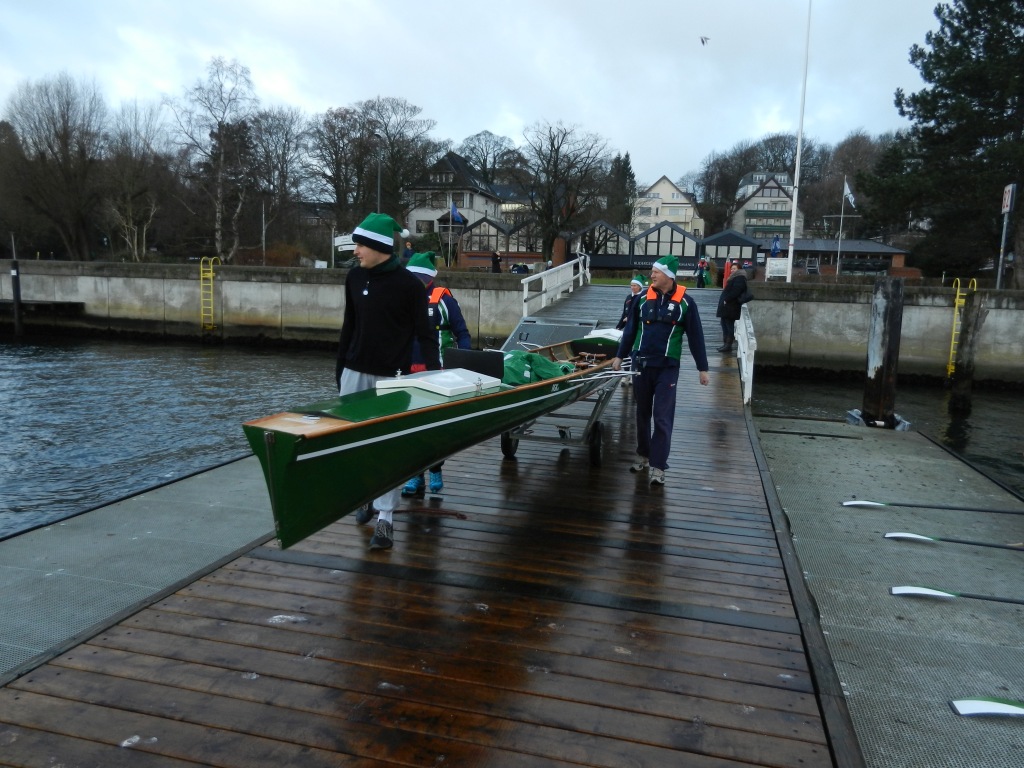 Rudern auf der Kieler Förde am 24. Dezember 2016 Rudern auf der Kieler Förde am 24. Dezember 2016